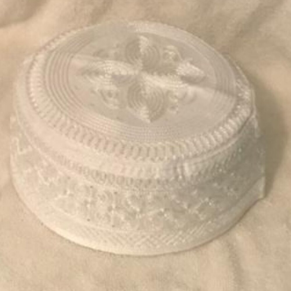 Embroidered Kufi WHITE 58 cm Men's Muslim Islamic Prayer Cap MEDIUM/LARGE